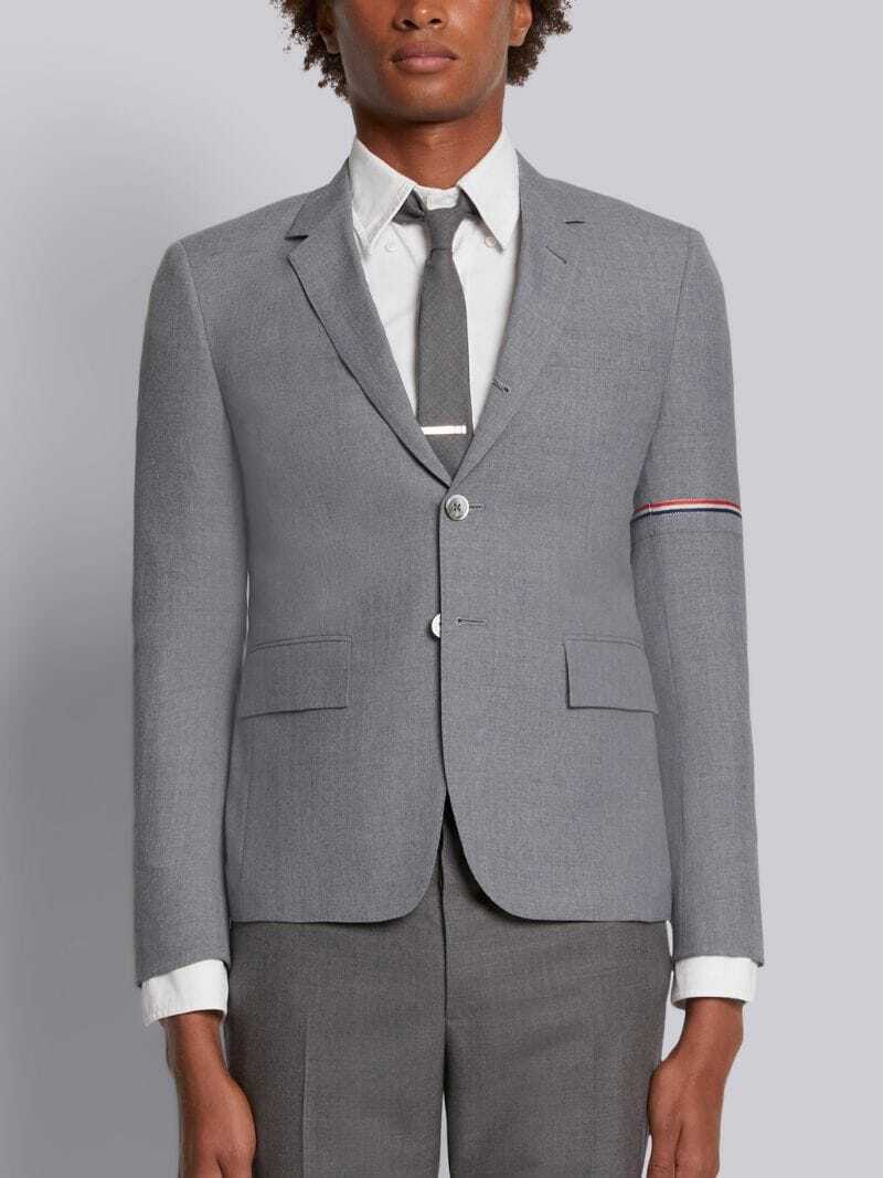 THOM BROWNE. NEW YORK ミディアムグレー スクールユニフォーム 平織 セルビッジ アームバンド スポーツコート