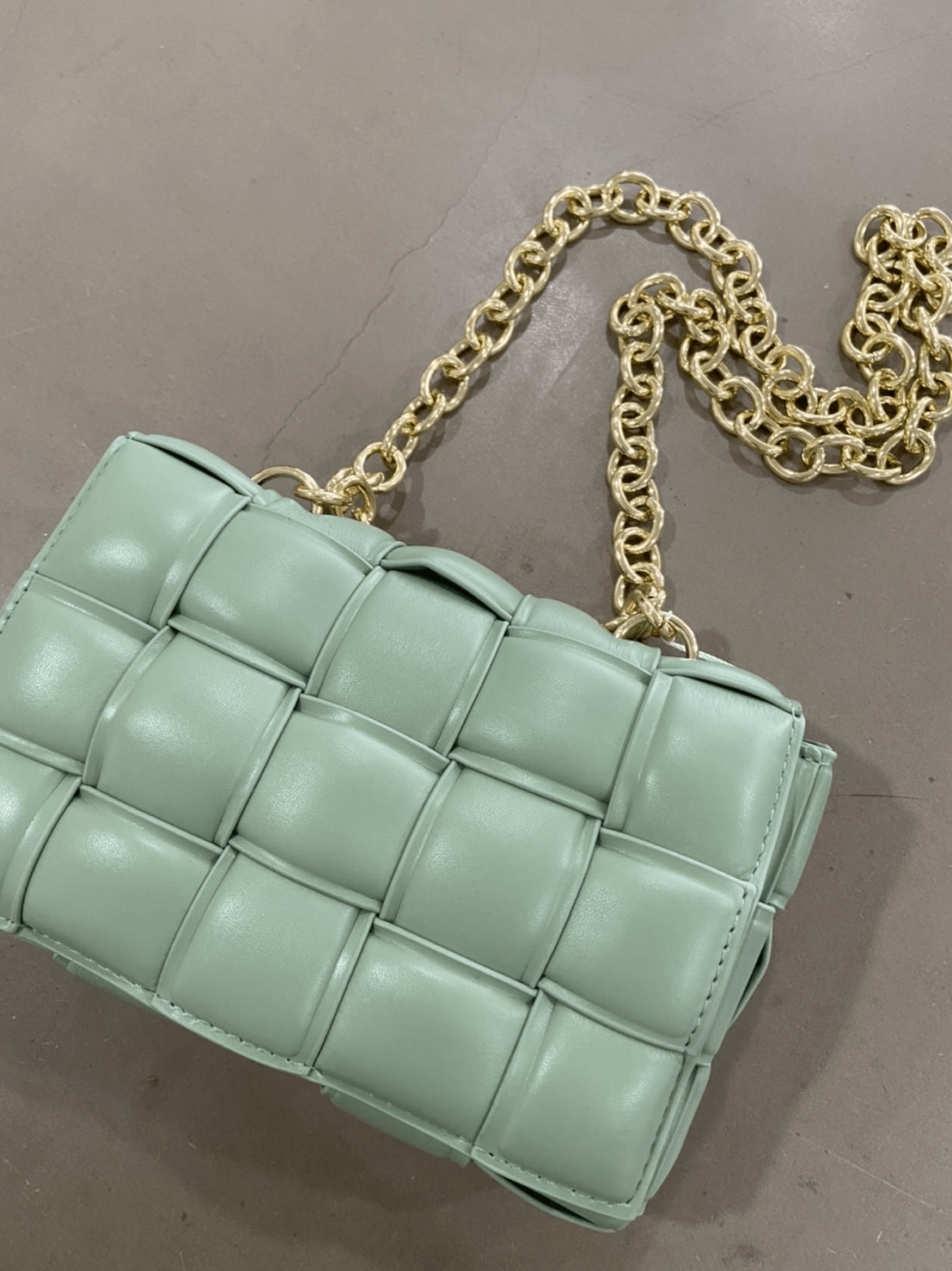 mite chain bag