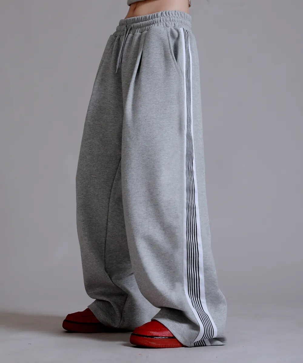 LIKE THE MOST Sixline Track Pintuck Pants_Gray