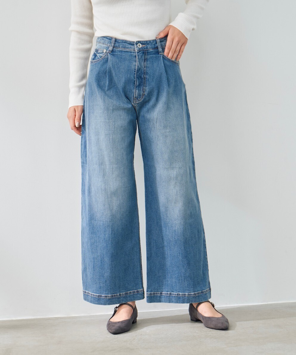 Stola. デニムパンツ