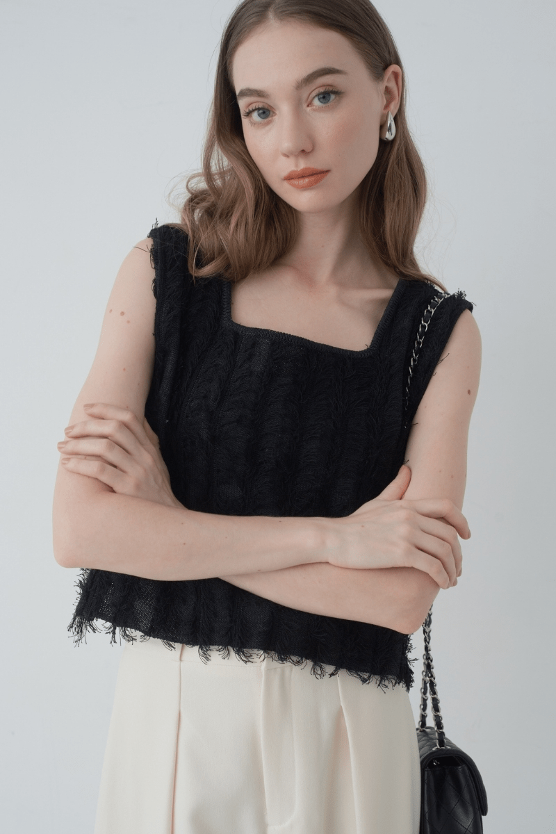 maison de Dolce. plume vest/black