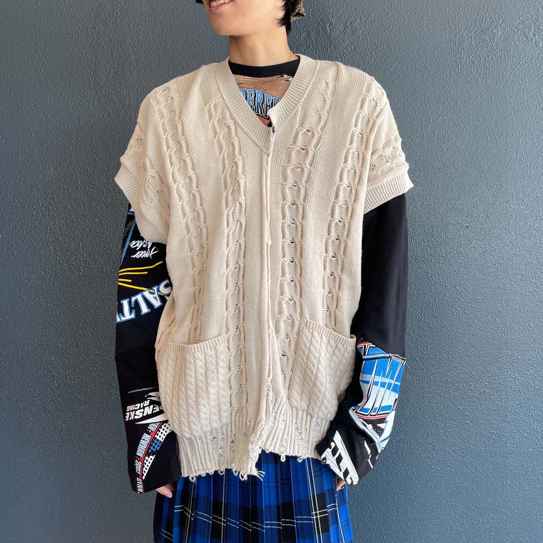 BODYSONG. INSIDE OUT KNIT V