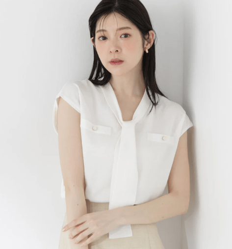 PROPORTION BODY DRESSING Vネックタイ付きニット