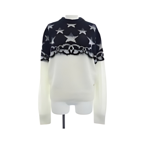 CHANEL Sweater