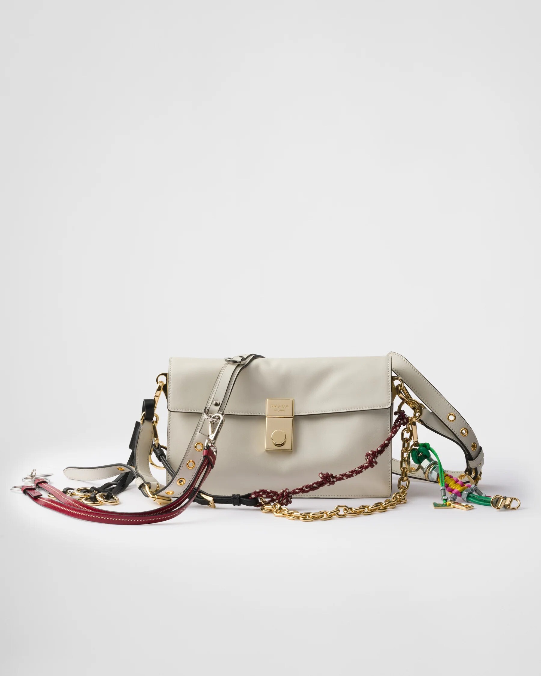 PRADA チャーム付 プラダ ソフトサウンド スモール レザー ショルダーバッグ