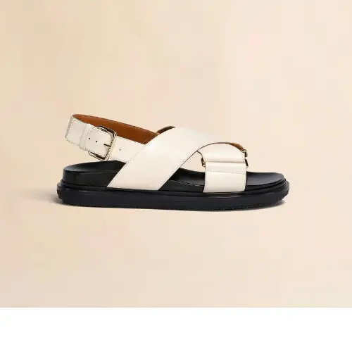 MARNI ホワイト レザー製 フスベット