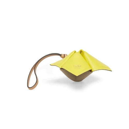 FENDI イエローナッパレザー チャーム