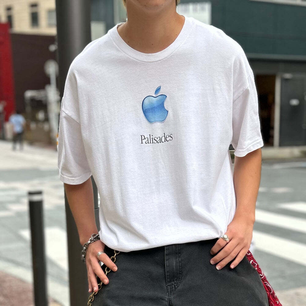 Apple Apple Shop Different