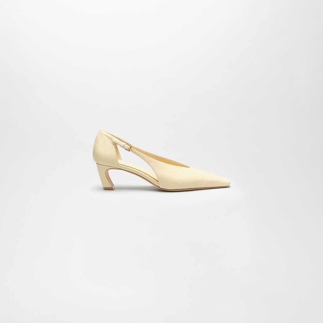 ALM. BREDE LEATHER PUMPS （Beige）