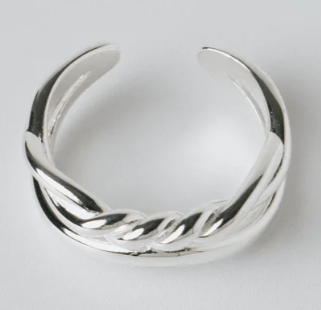 AURA DOUBLE LINE TWIST RING