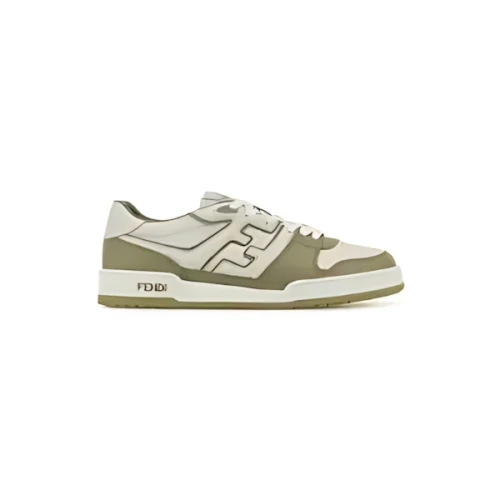 FENDI ロゴパッチ スニーカー