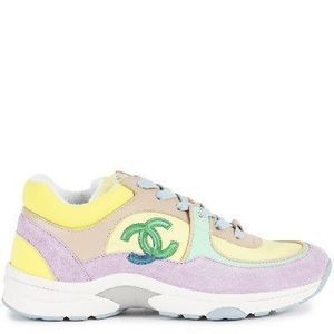 CHANEL SPORT RUNNER low top SNEAKER