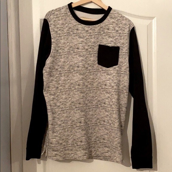 HOLLISTER crewneck sweater