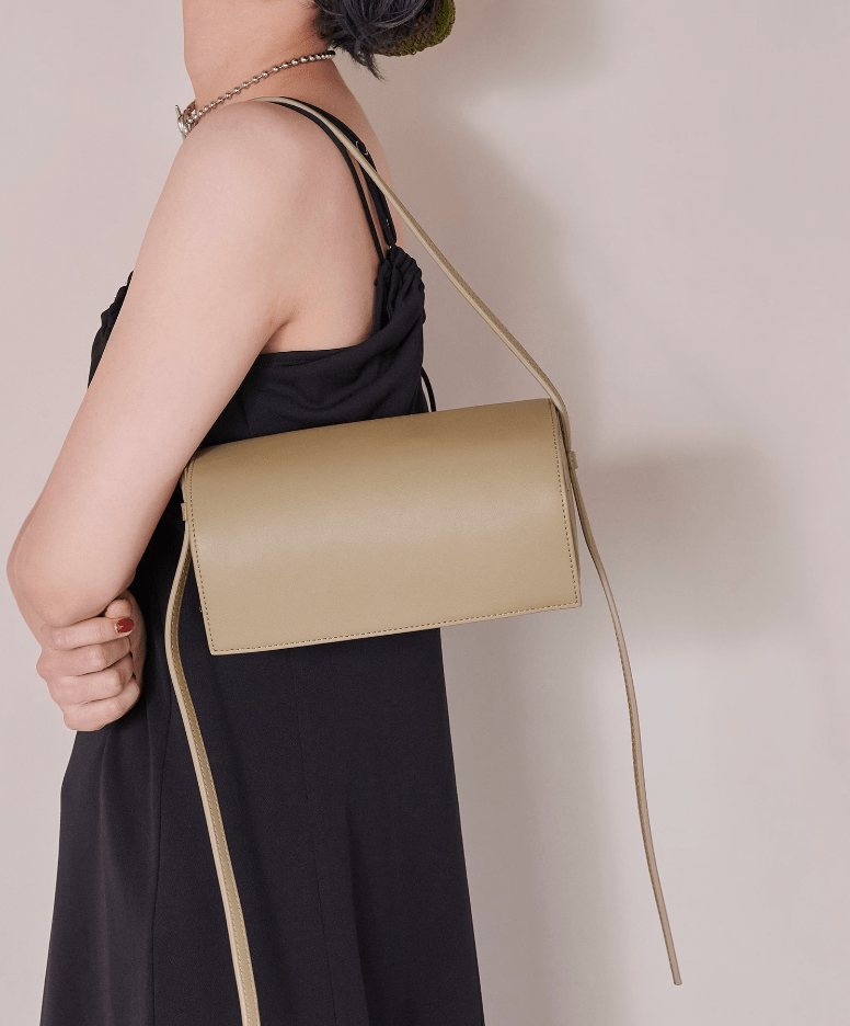 PUBLIC TOKYO オーバルソリッドBAG